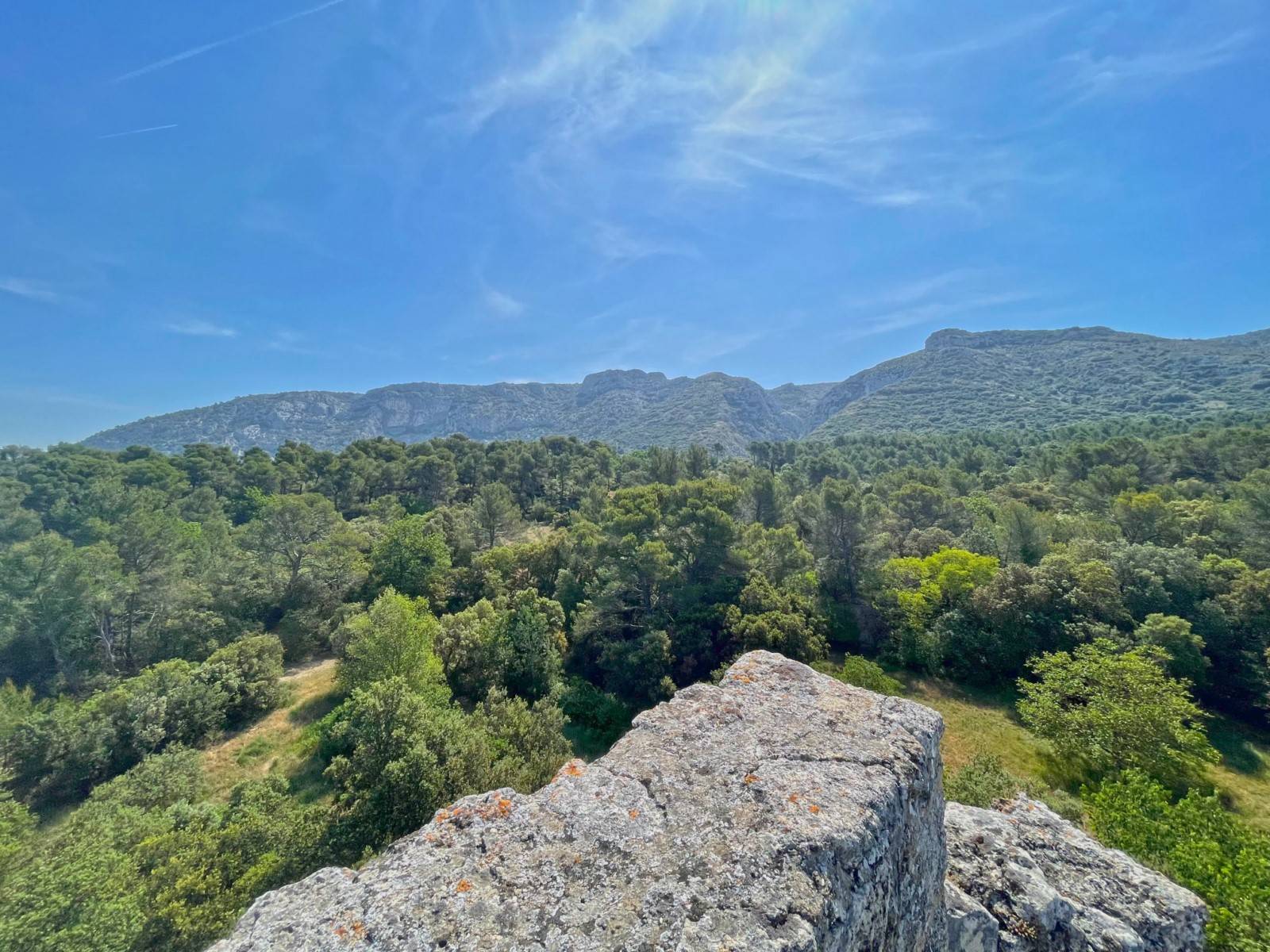 Location avec vue panoramique sur le Luberon
