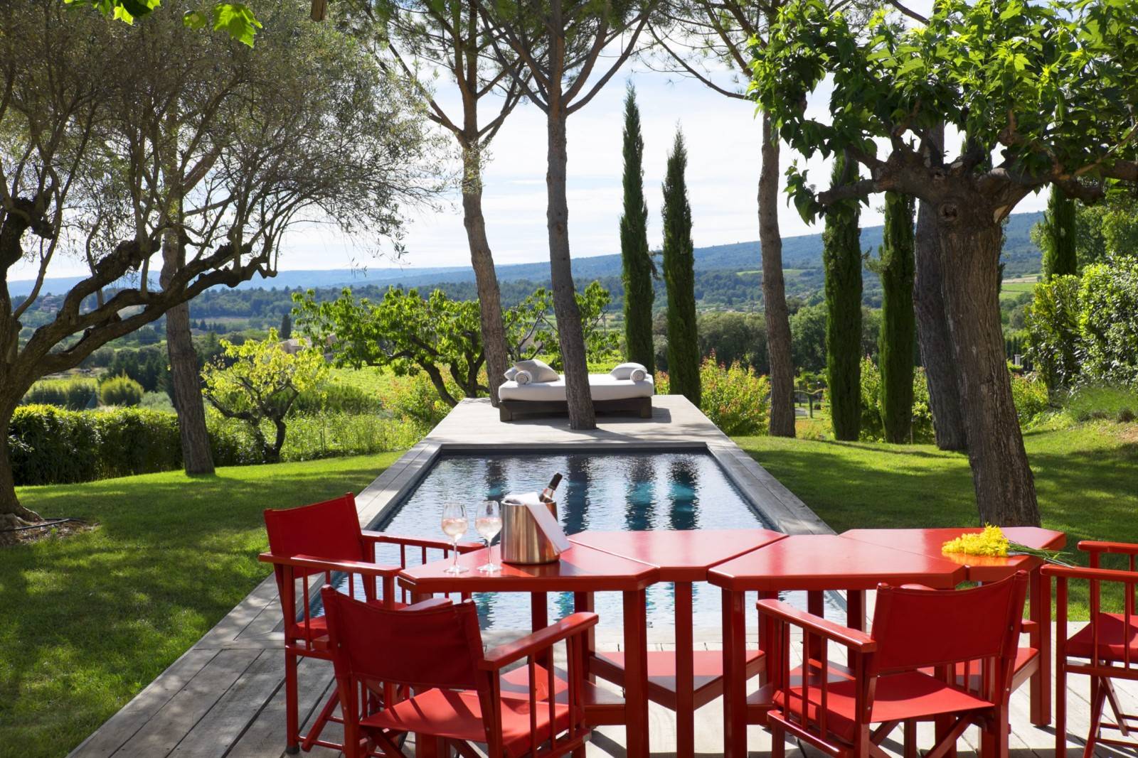 Location maison de vacances dans un prestigieux Domaine au cœur du Luberon    