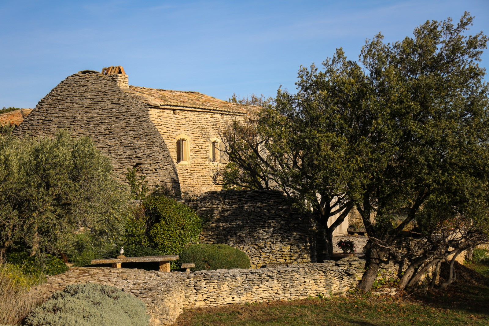 A louer à Gordes,    propriété d'exception