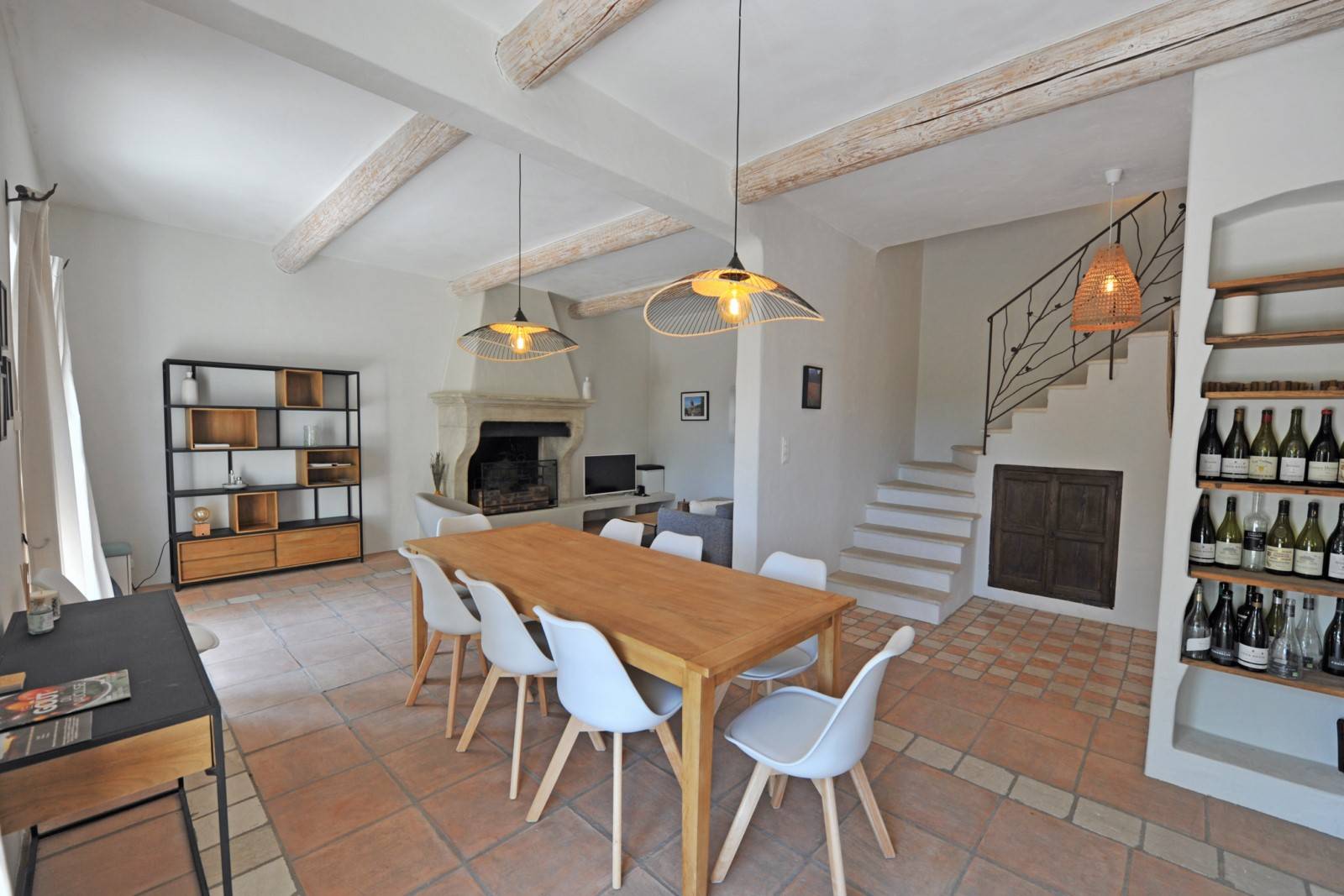 Location belle maison de vacances avec grande piscine et studio indépendant à Gordes    