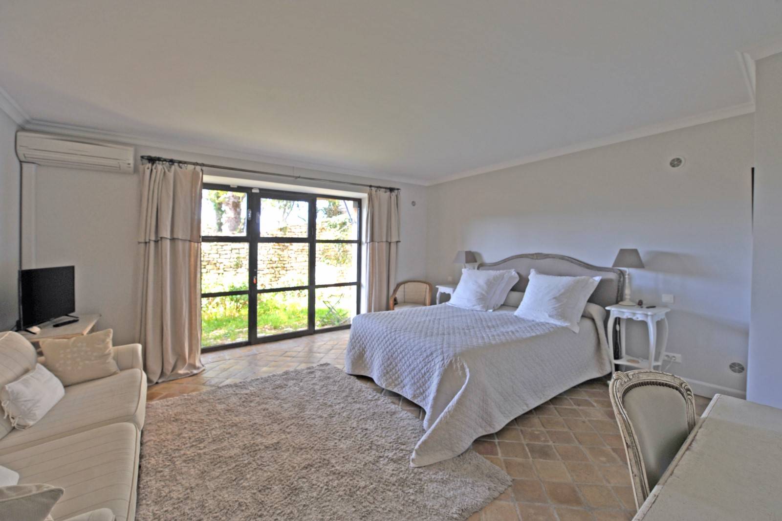Location propriété grand confort au cœur du Luberon   