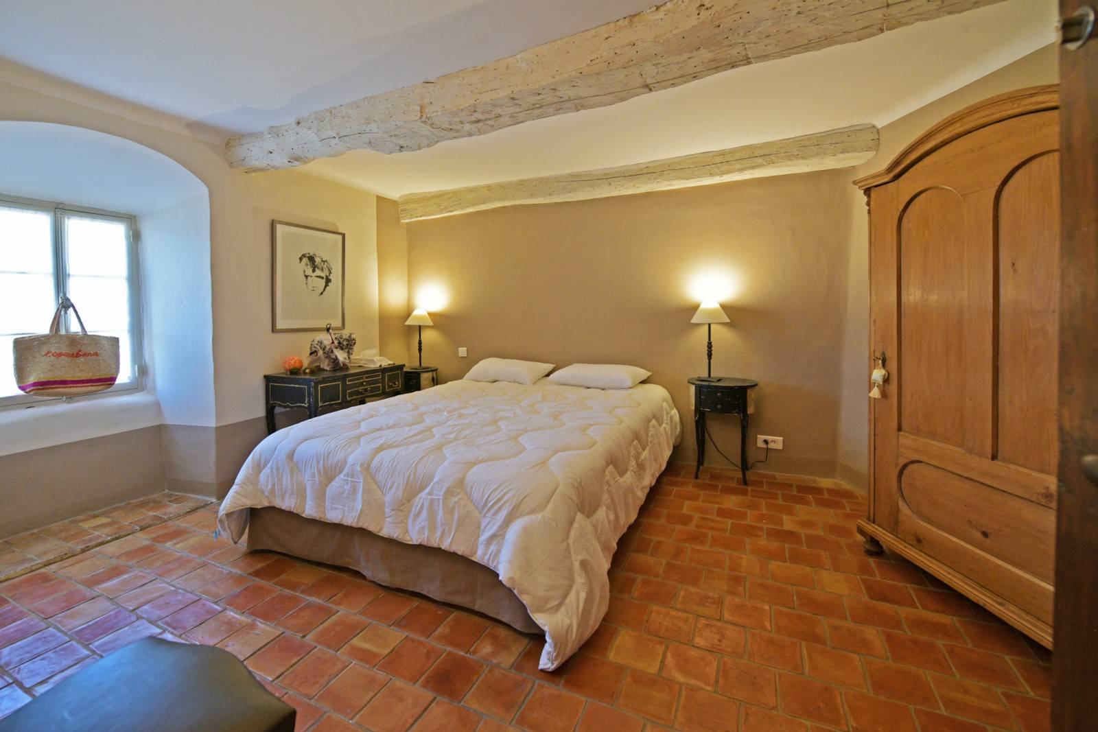 Location authentique Ferme du 17ème rénovée à Goult   