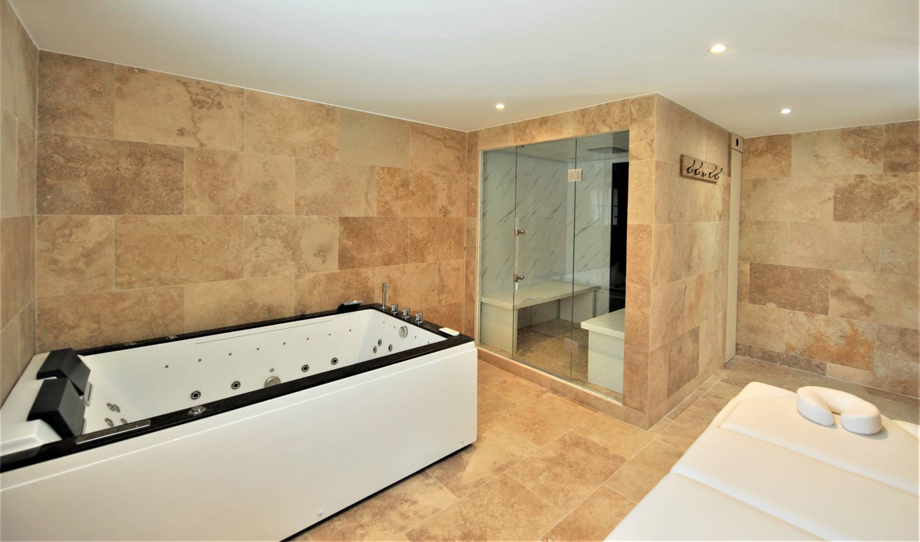 Location de vacances avec spa sauna hammam bain balnéo
