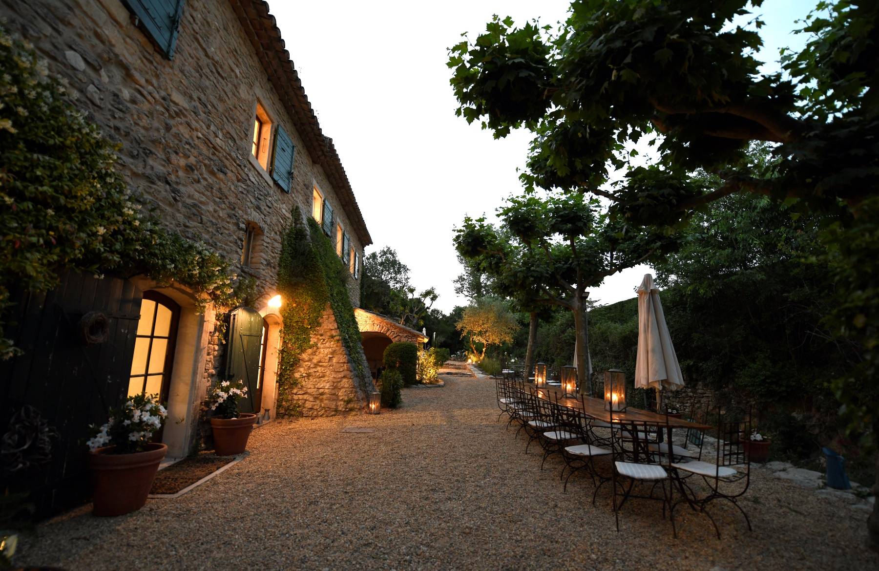 Location d'un authentique Moulin à huile magnifiquement rénové au pied de Gordes   