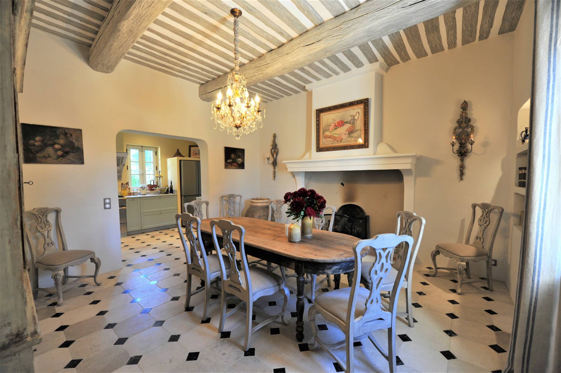 Location magnifique bastide XVIII° avec terrasse en calade et piscine chauffée   