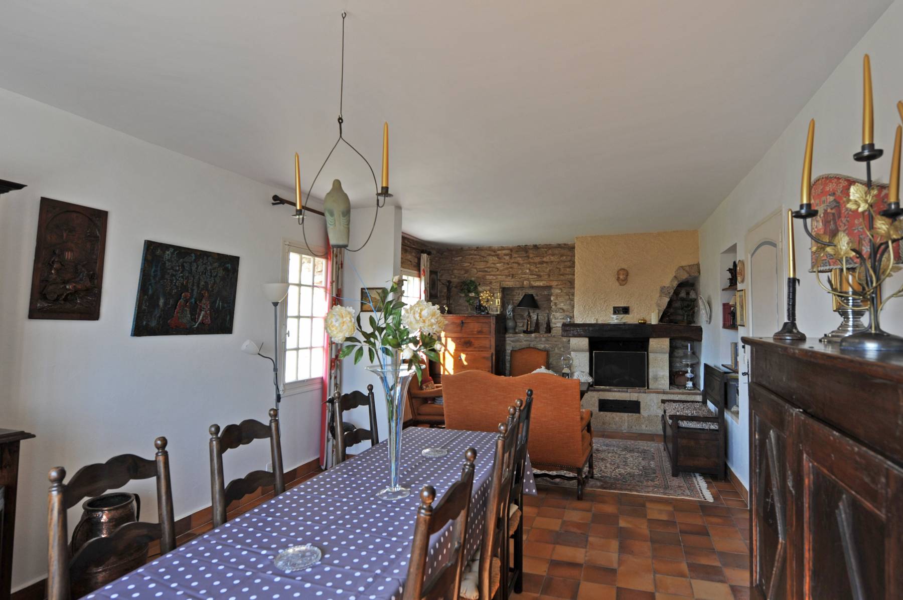 Location Gordes, authentique maison en pierres avec vue sur le village et le Luberon   