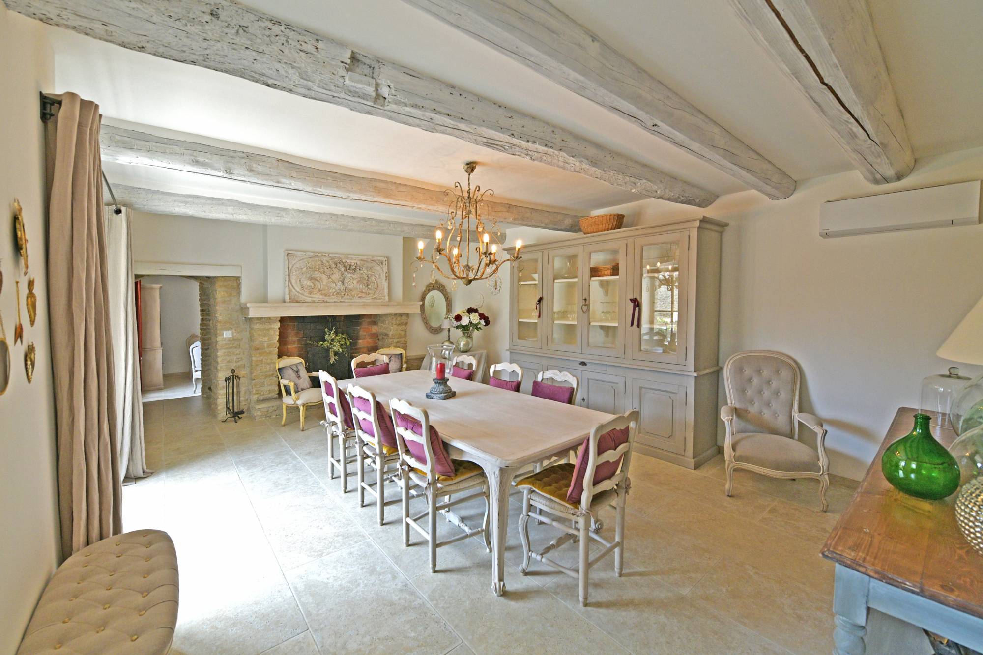 Charmante maison rénovée à seulement 5mns de Gordes   
