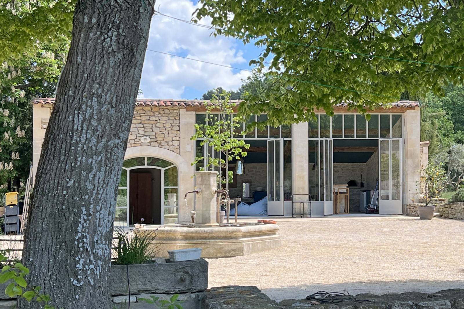 Location ancienne ferme rénovée avec piscine chauffée   