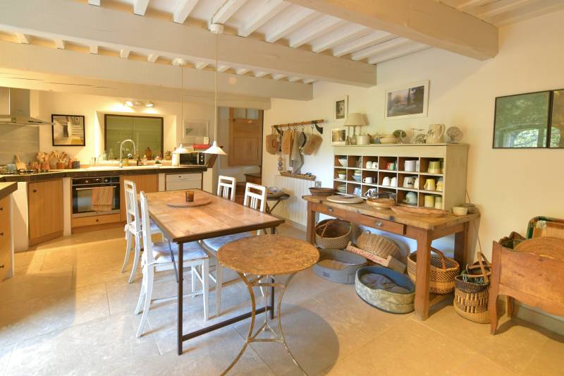 Location de vacances à Rustrel : authentique bergerie rénovée, en pleine nature avec grande piscine et vue sur les ocres du Colorado Provençal.