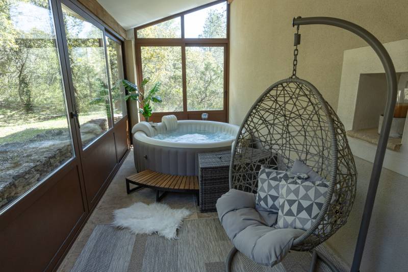 Jacuzzi sous la verrière
