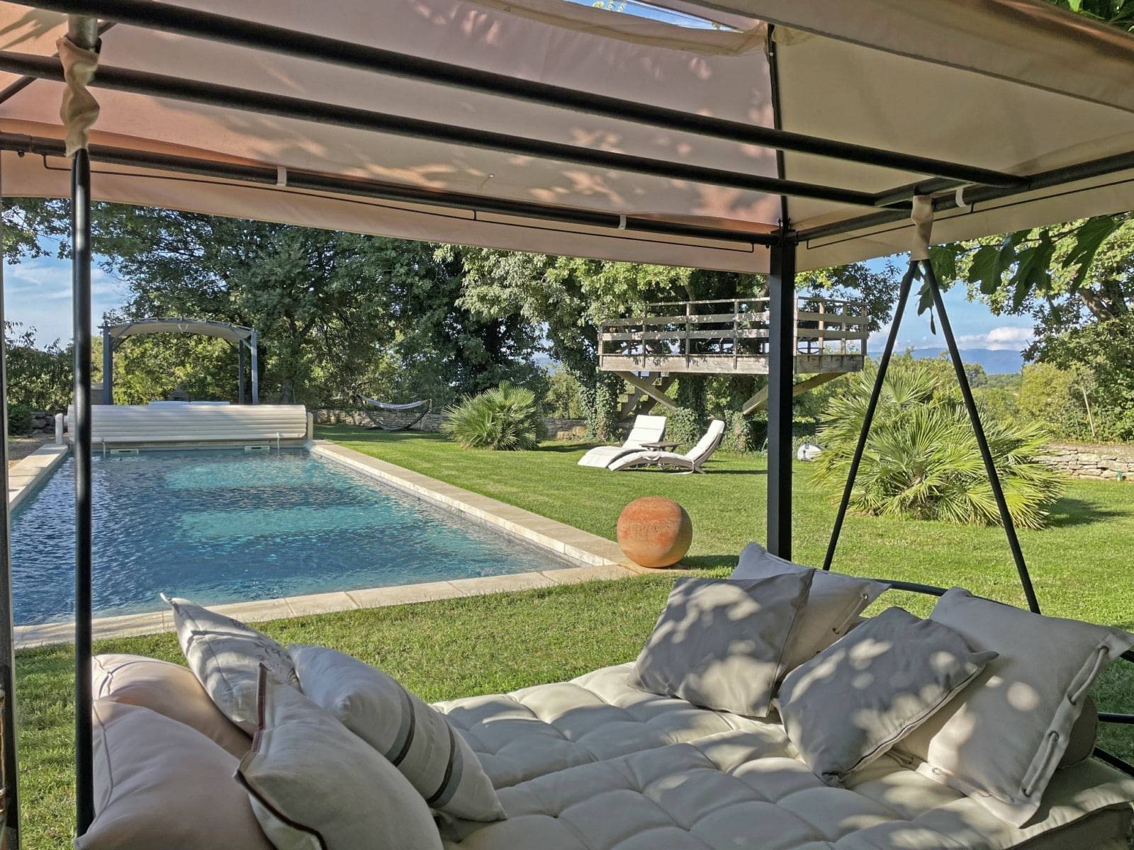 Location Propriété avec dépendance, piscine et vue imprenable sur le Mont Ventoux Bonnieux   