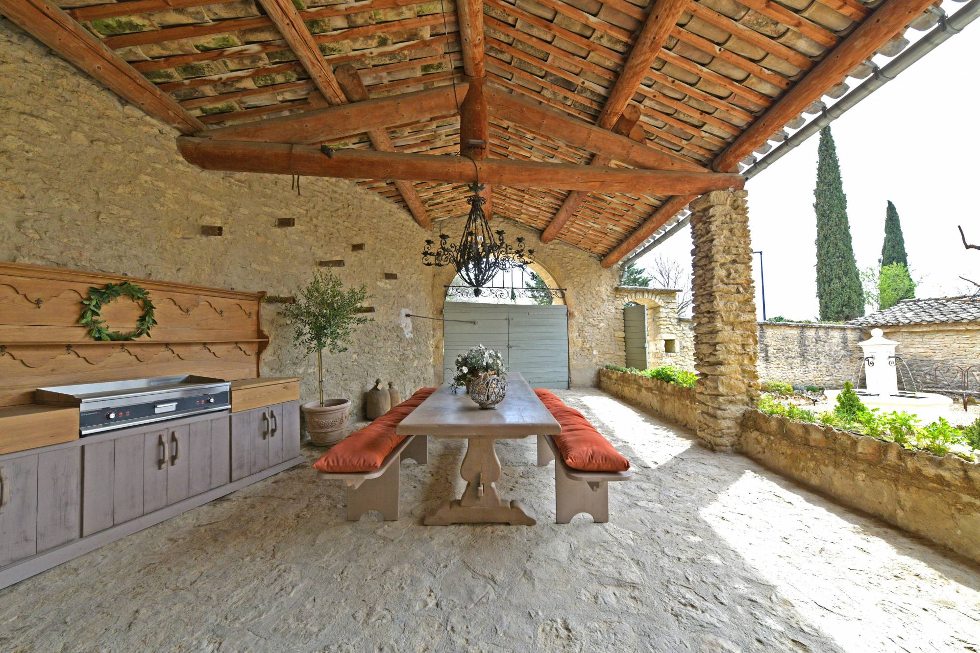Charmante maison rénovée à seulement 5mns de Gordes   