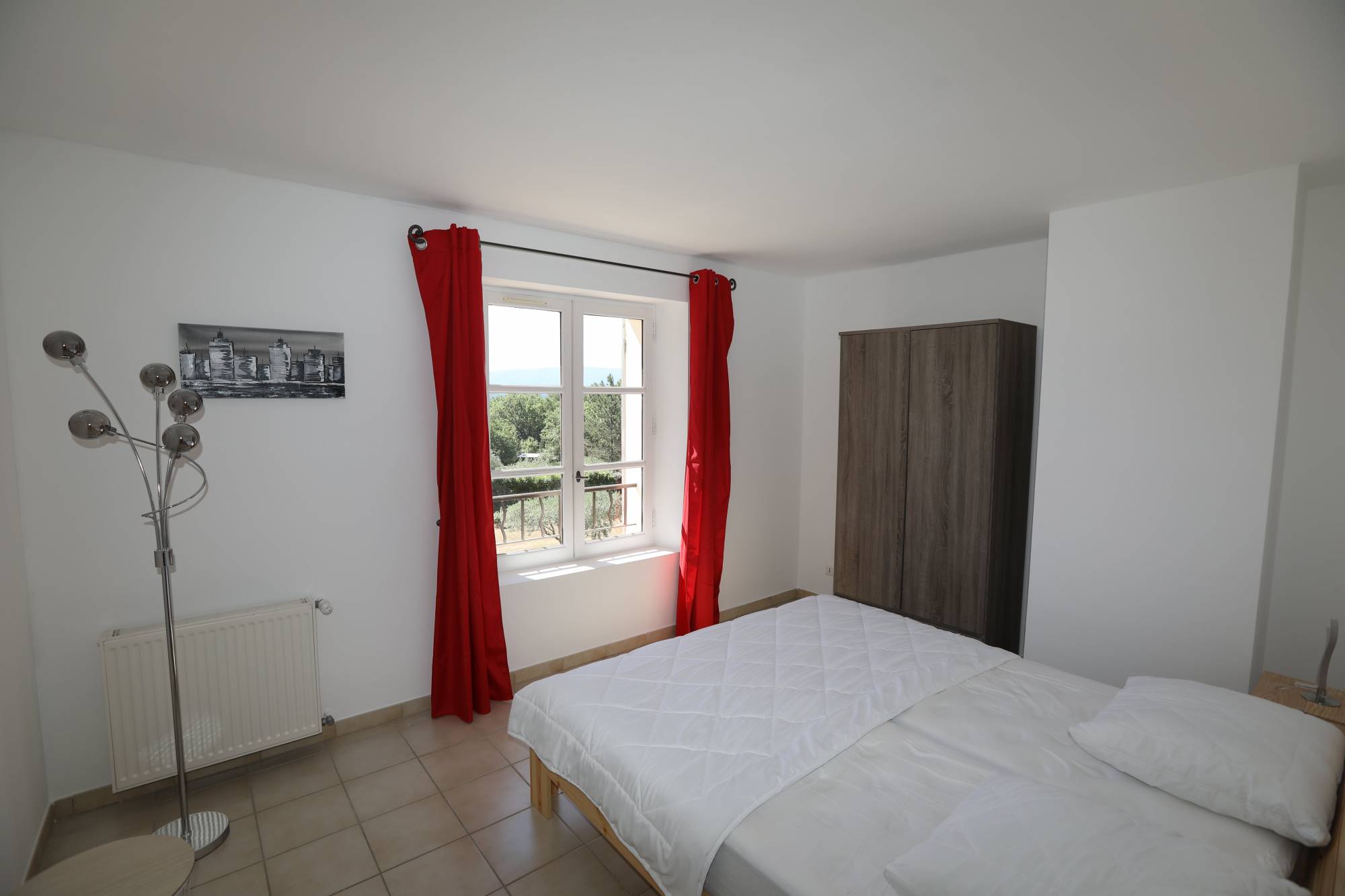 Location Gordes : Maison en pierres avec belle vue sur le Luberon   