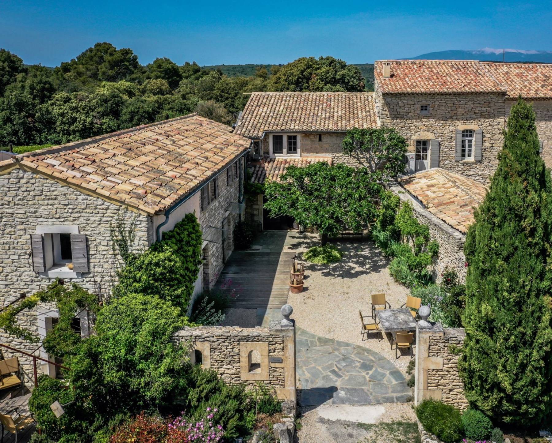 Location authentique Mas Provençal à Gordes   