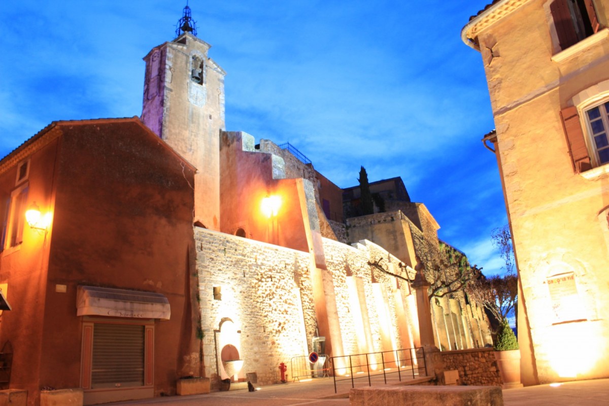 Voyage minéral dans l'étonnant village de Roussillon