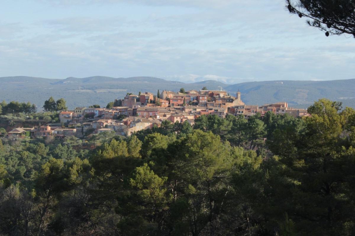 Voyage minéral dans l'étonnant village de Roussillon