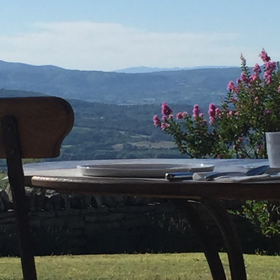 Gordes, vue sublime sur la vallée