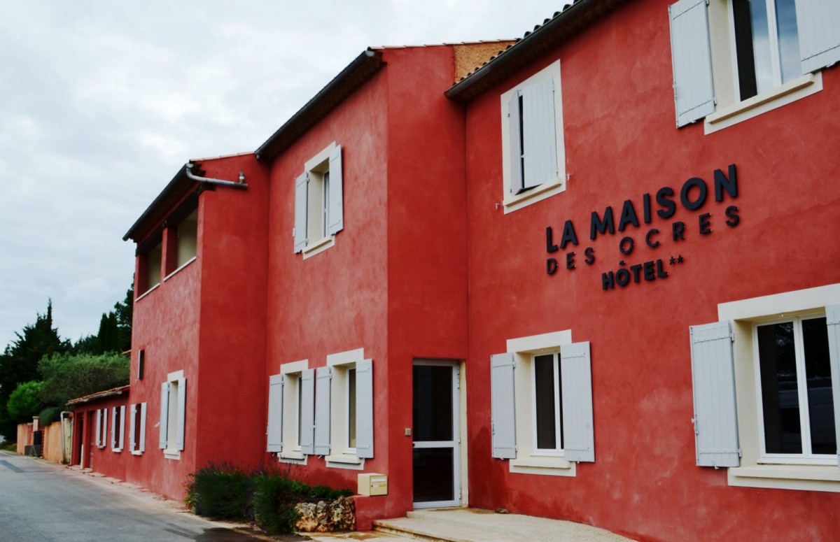En Luberon, découvrez l'hôtel La Maison des Ocres à Roussillon