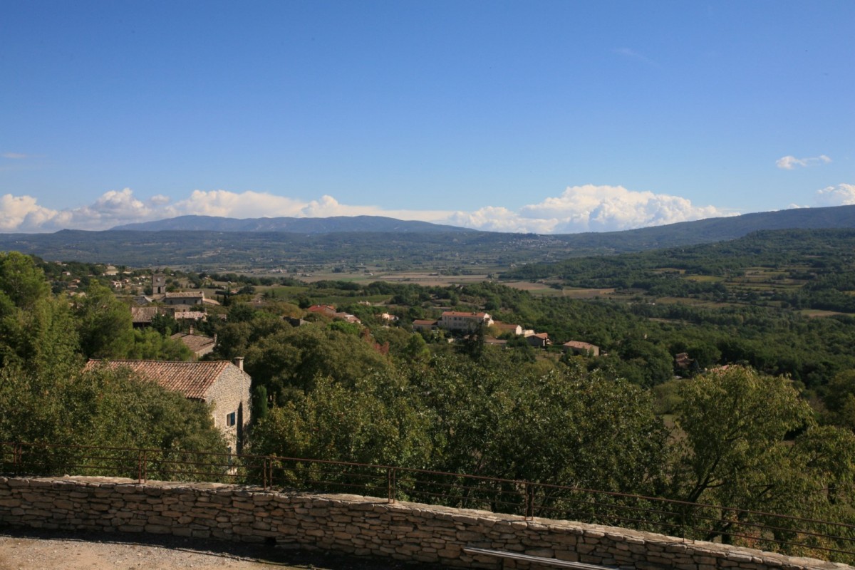 Mairie de Goult 84220, village perché du nord Luberon   