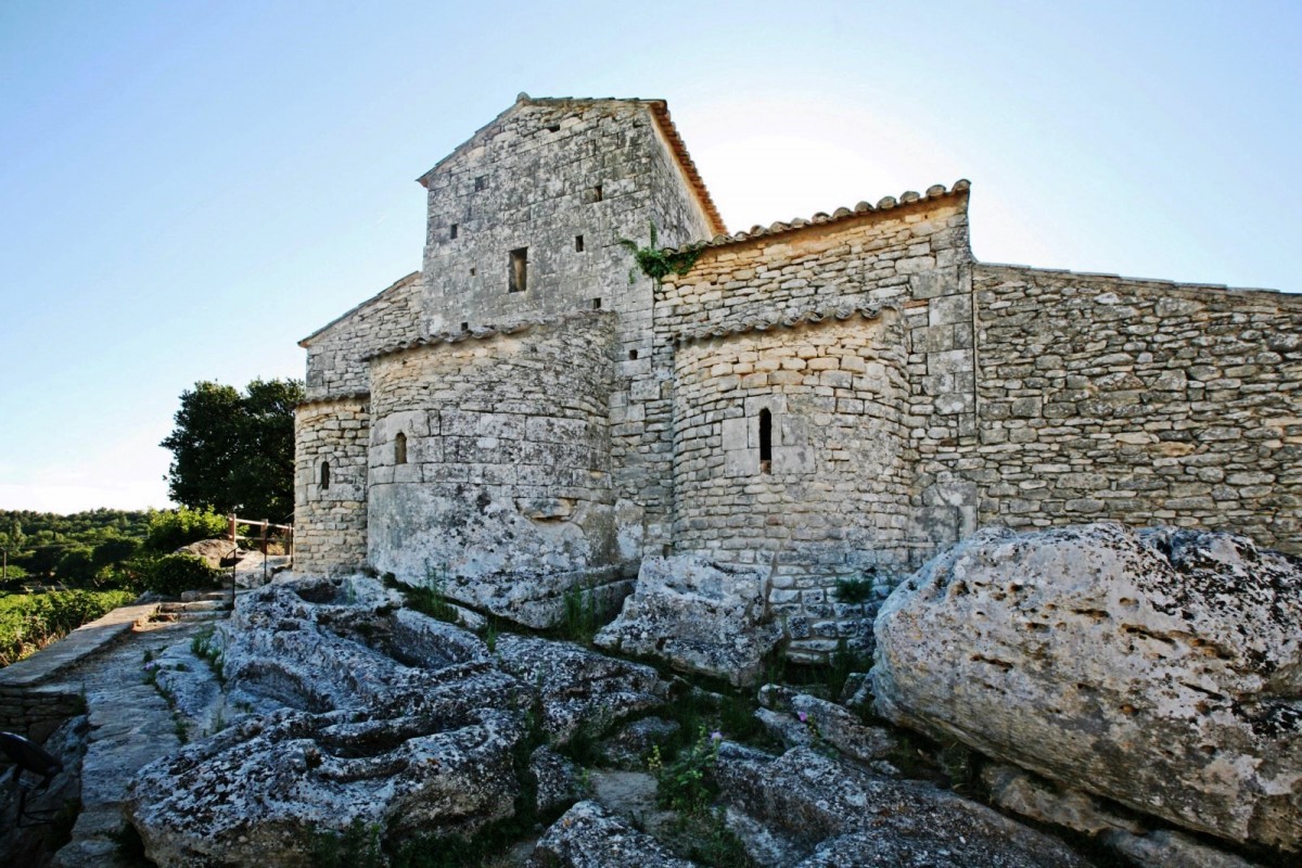 Mairie de Saint-Pantaléon 84220, petit village du Luberon   