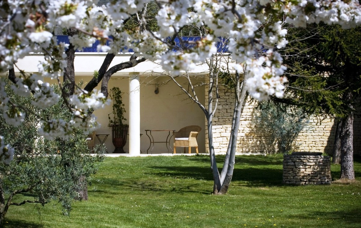 Dans le Luberon restaurant Auberge de Carcarille