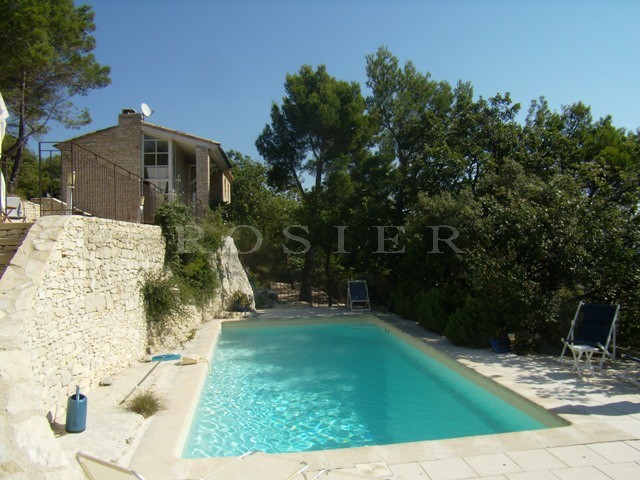 Petite maison en pierres à louer en Luberon  