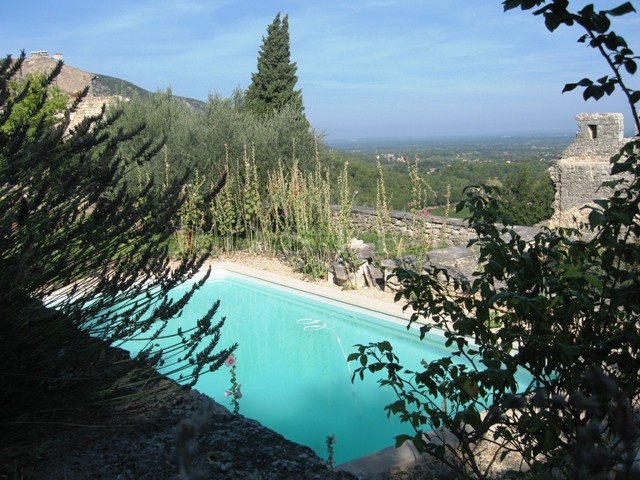 Maison de caractère en Luberon à louer  