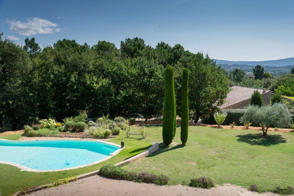 Location Gordes : Maison en pierres avec belle vue sur le Luberon   
