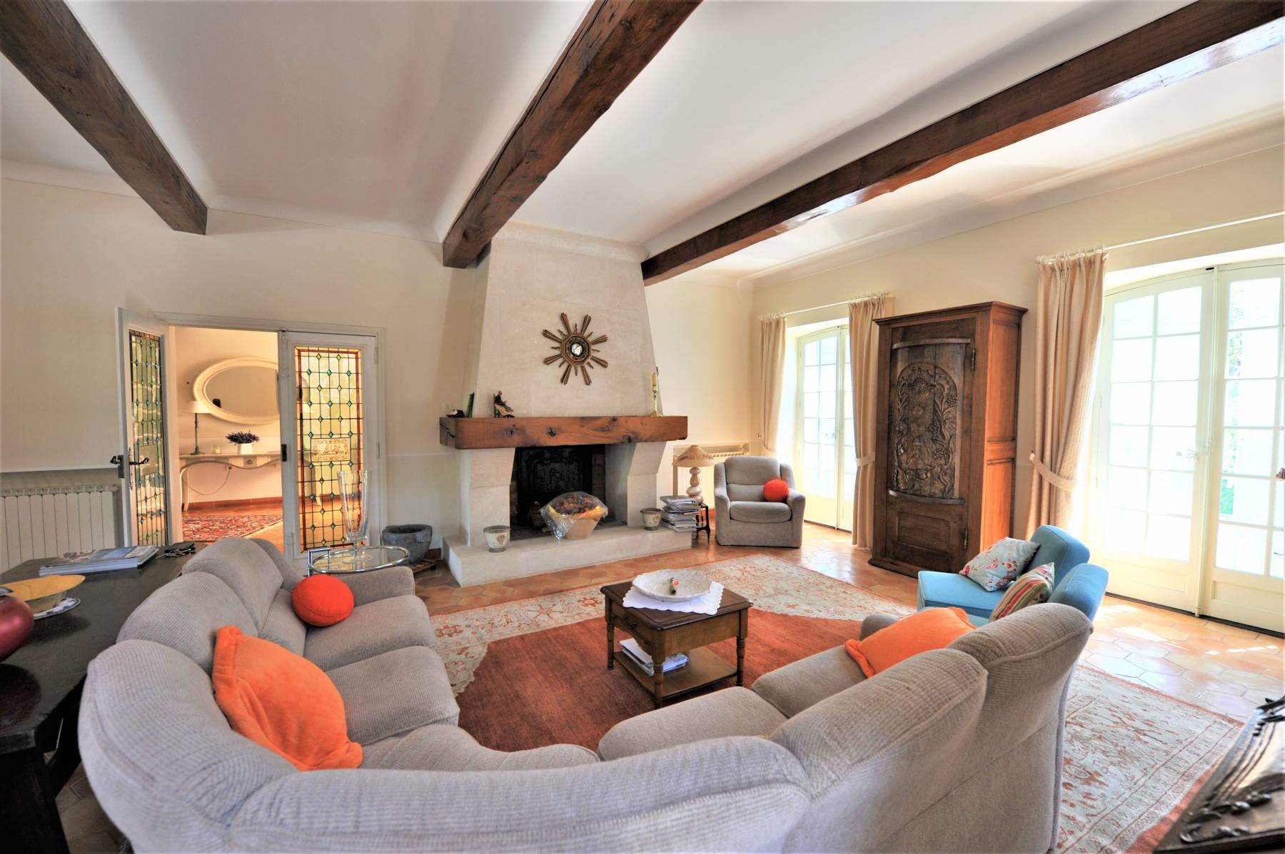 Location Bonnieux : superbe maison en pierre dans un environnement calme   