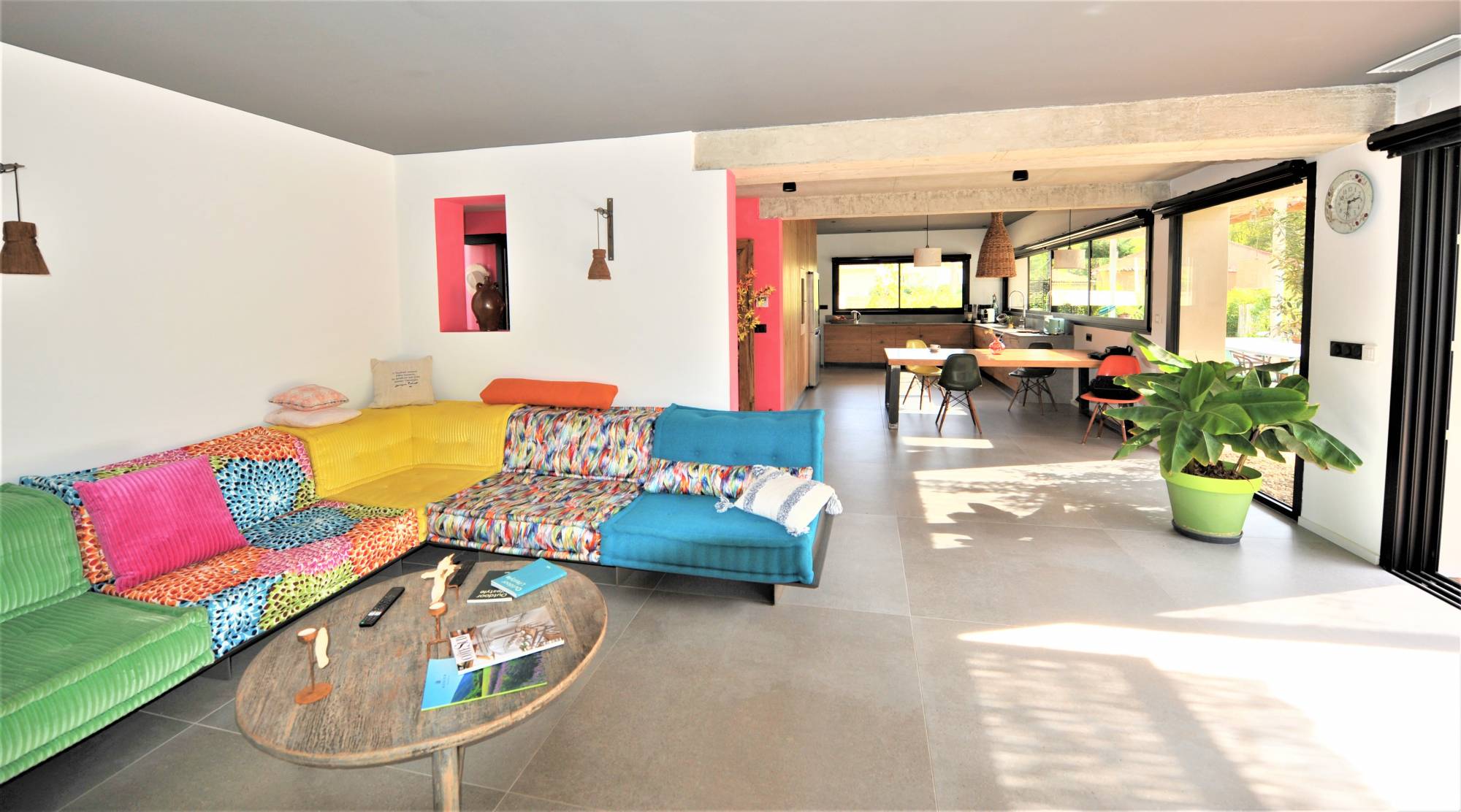 Location superbe maison contemporaine de plain-pied pour vos vacances dans le Luberon L'Isle sur La Sorgue  