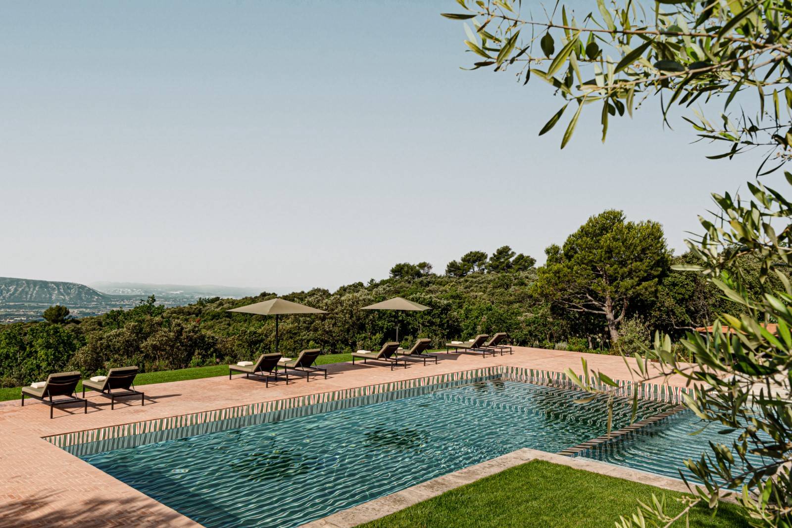 propriété d'exception avec vue panoramique sur le Luberon et la vallée    