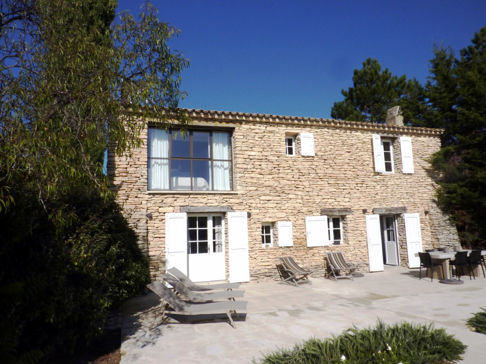 Belles maisons à louer à Gordes