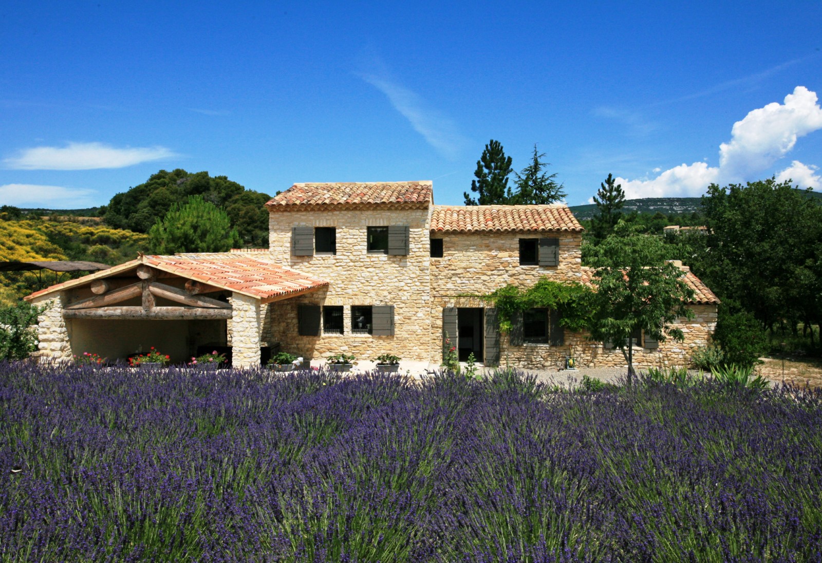 Monts de Vaucluse maison à louer
