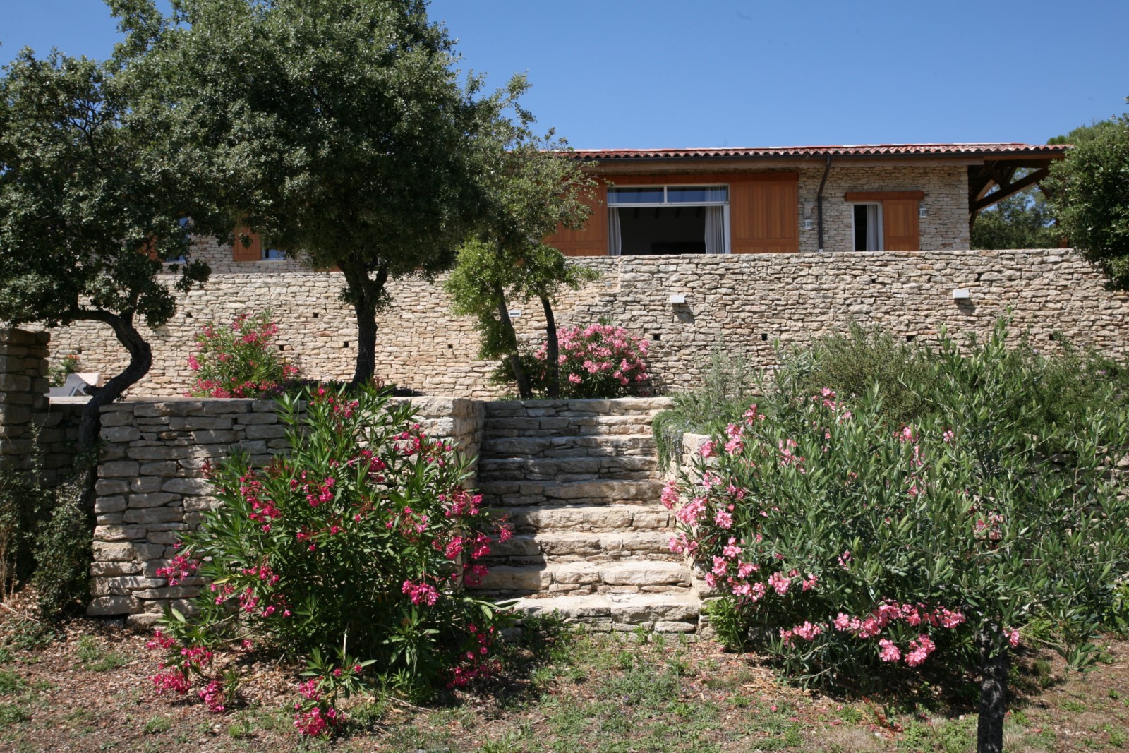 Maison en pierres avec climatisation naturelle