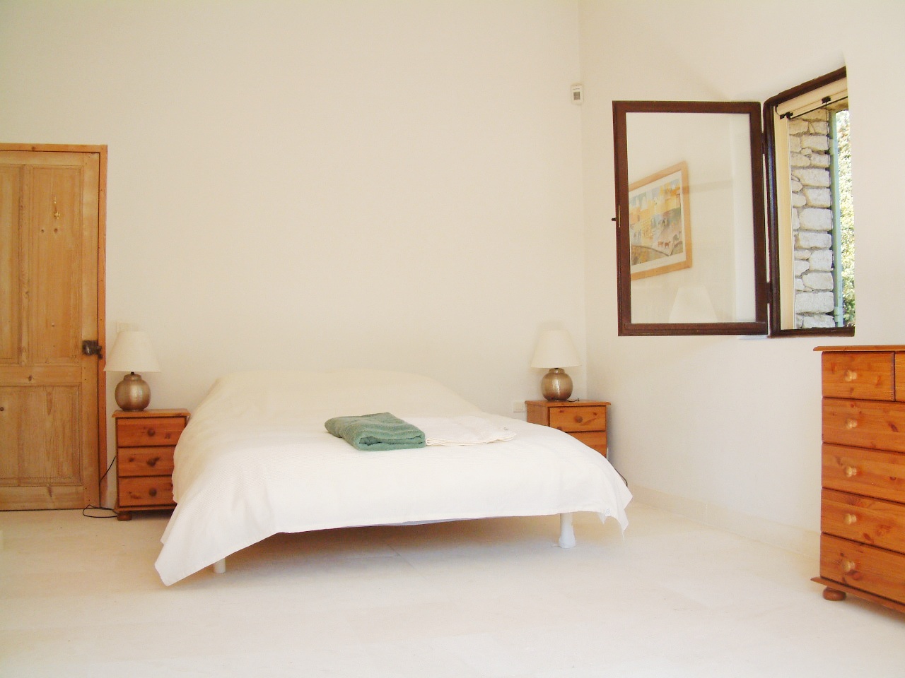 Chambre spacieuse et confortable