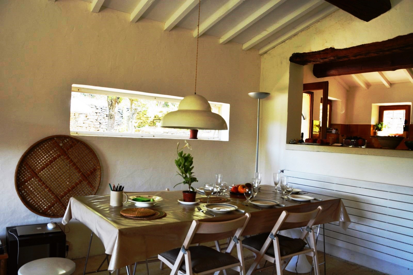 A louer à Gordes,  maison d'artistes  