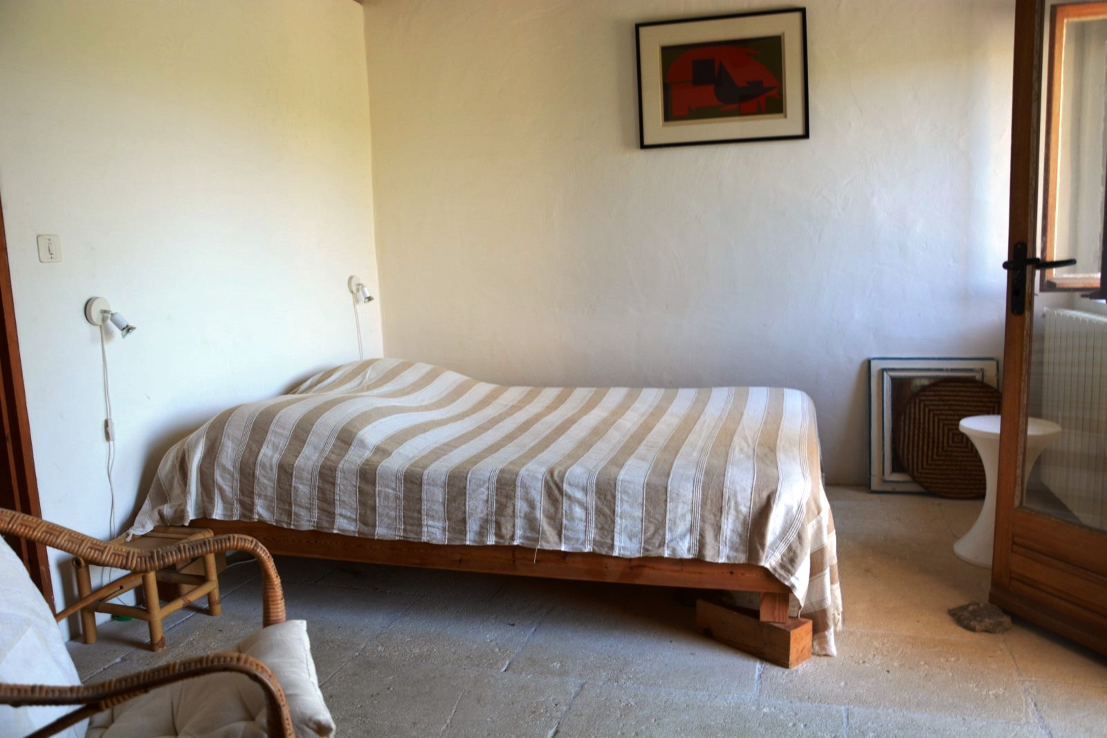 A louer à Gordes,  maison d'artistes  