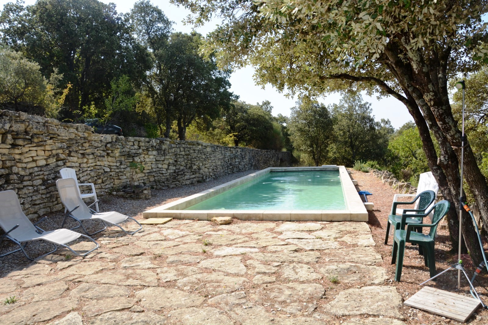 Piscine avec vue sur le Luberon