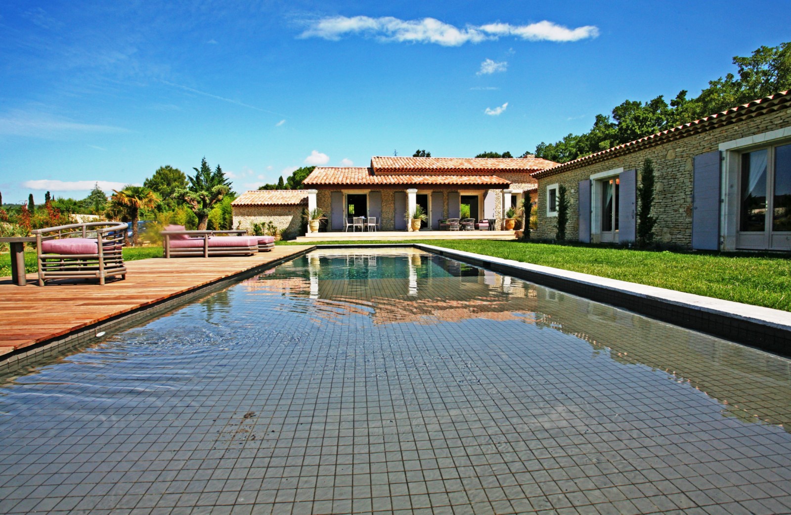Maison contemporaine à louer à Gordes