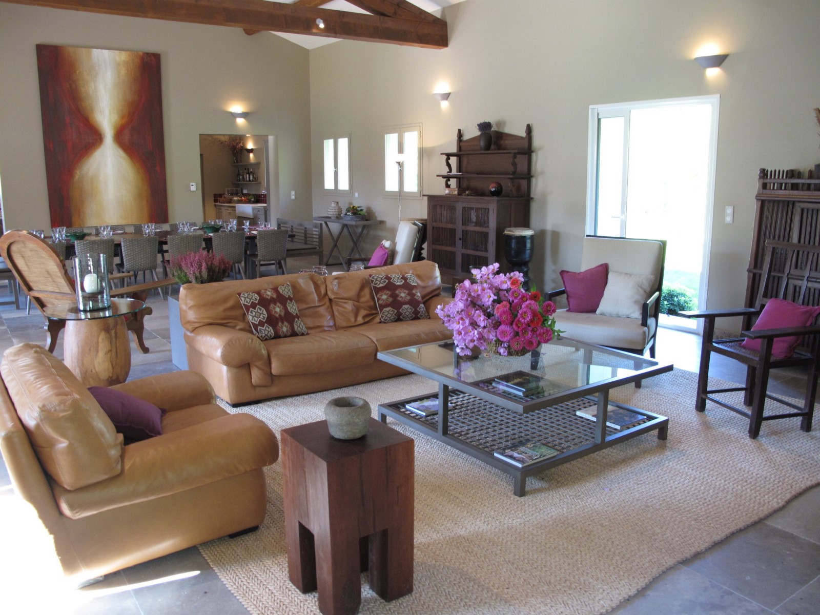 Beaux volumes pour cette maison à louer à Gordes