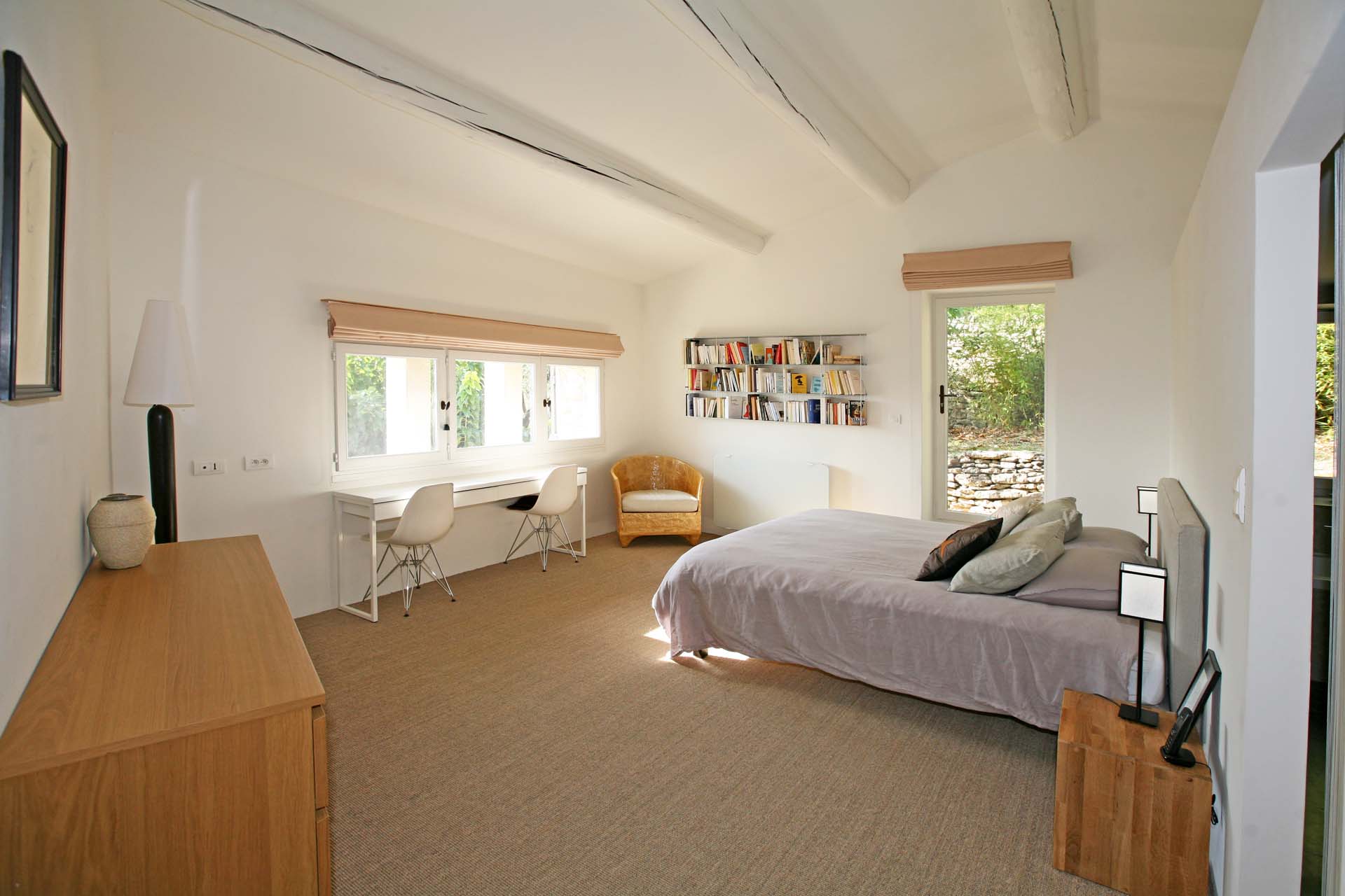 Chambre des maîtres avec salle d'eau en suite