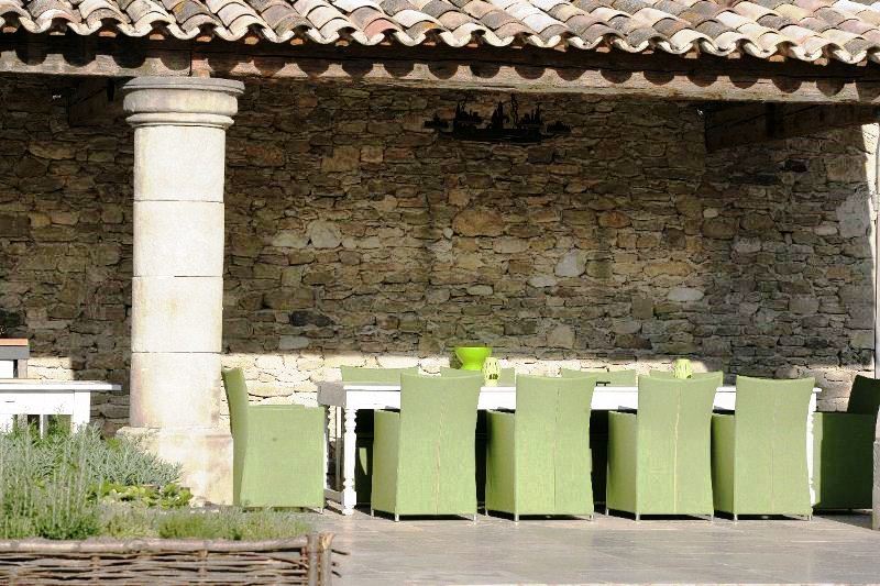 Luberon,    à louer superbe bastide rénovée