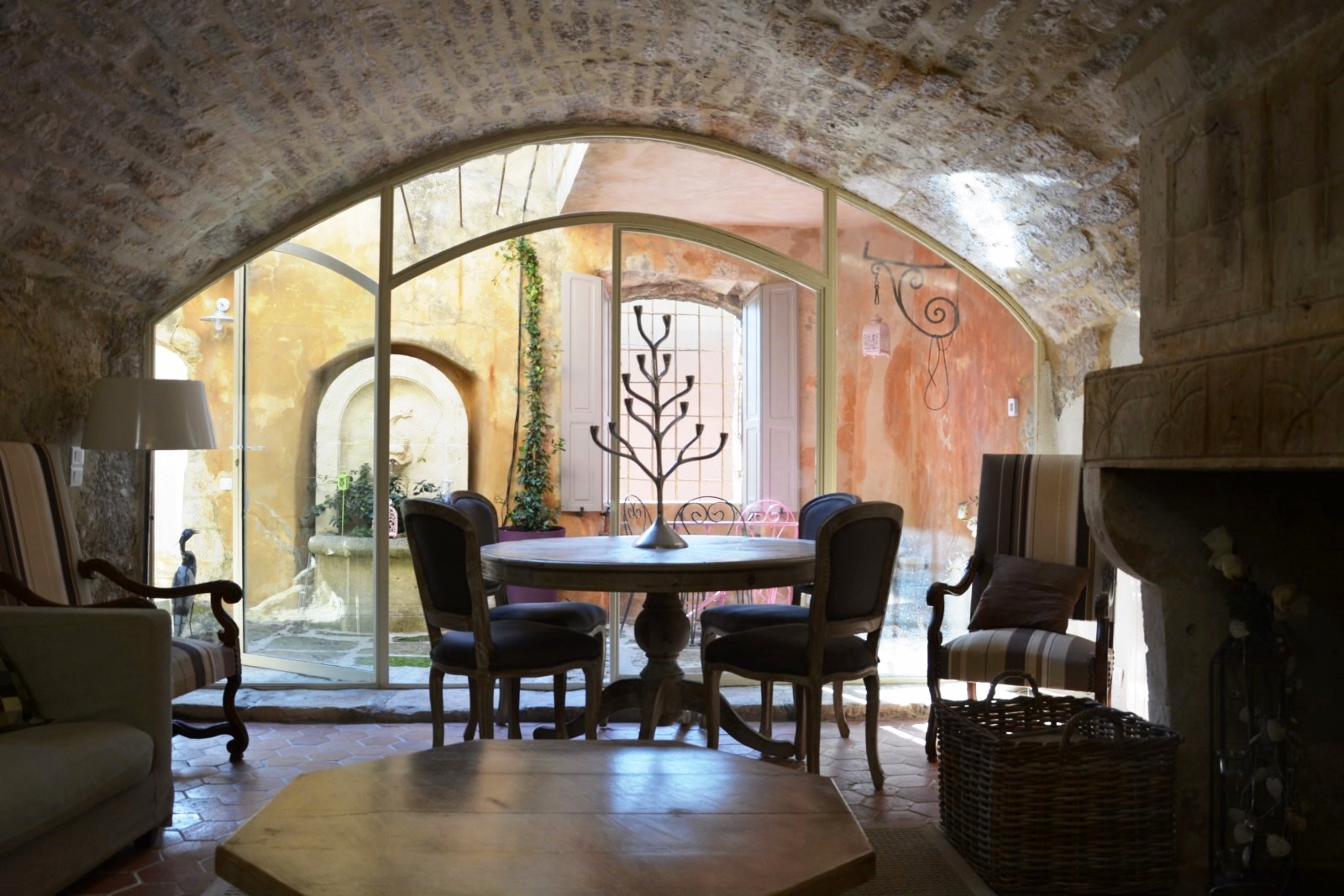 d'une maison de village dans le cœur de Bonnieux   