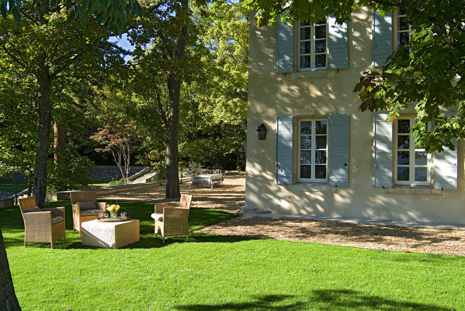 Location très belle propriété proche de l'Isle sur la Sorgue   