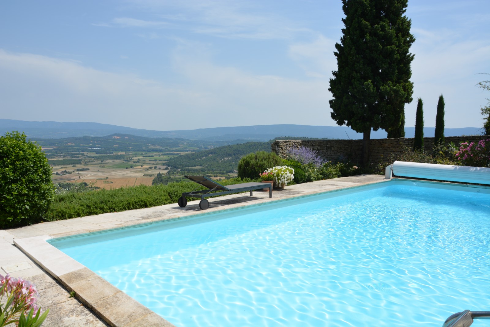 Piscine avec vue splendide