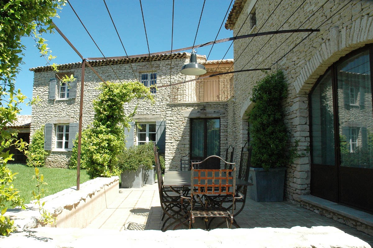 A louer,  Gordes en Luberon, superbe mas en pierres  