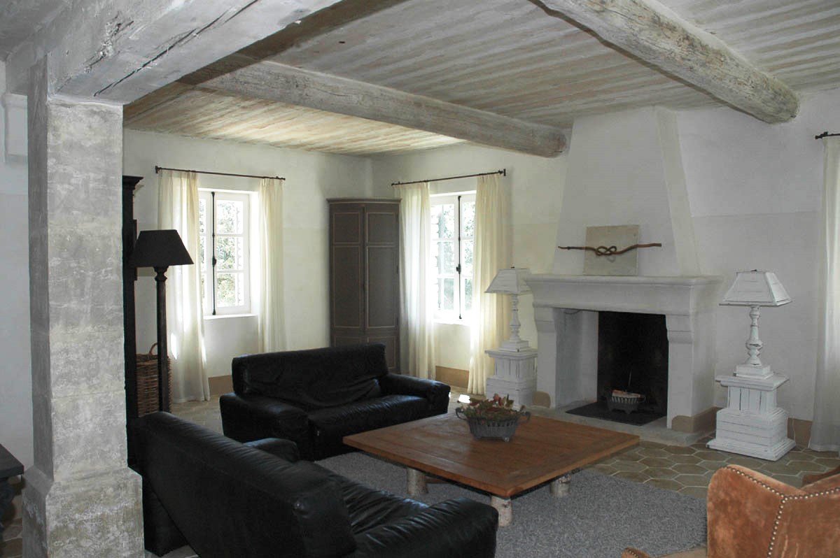 A louer,  Gordes en Luberon, superbe mas en pierres  