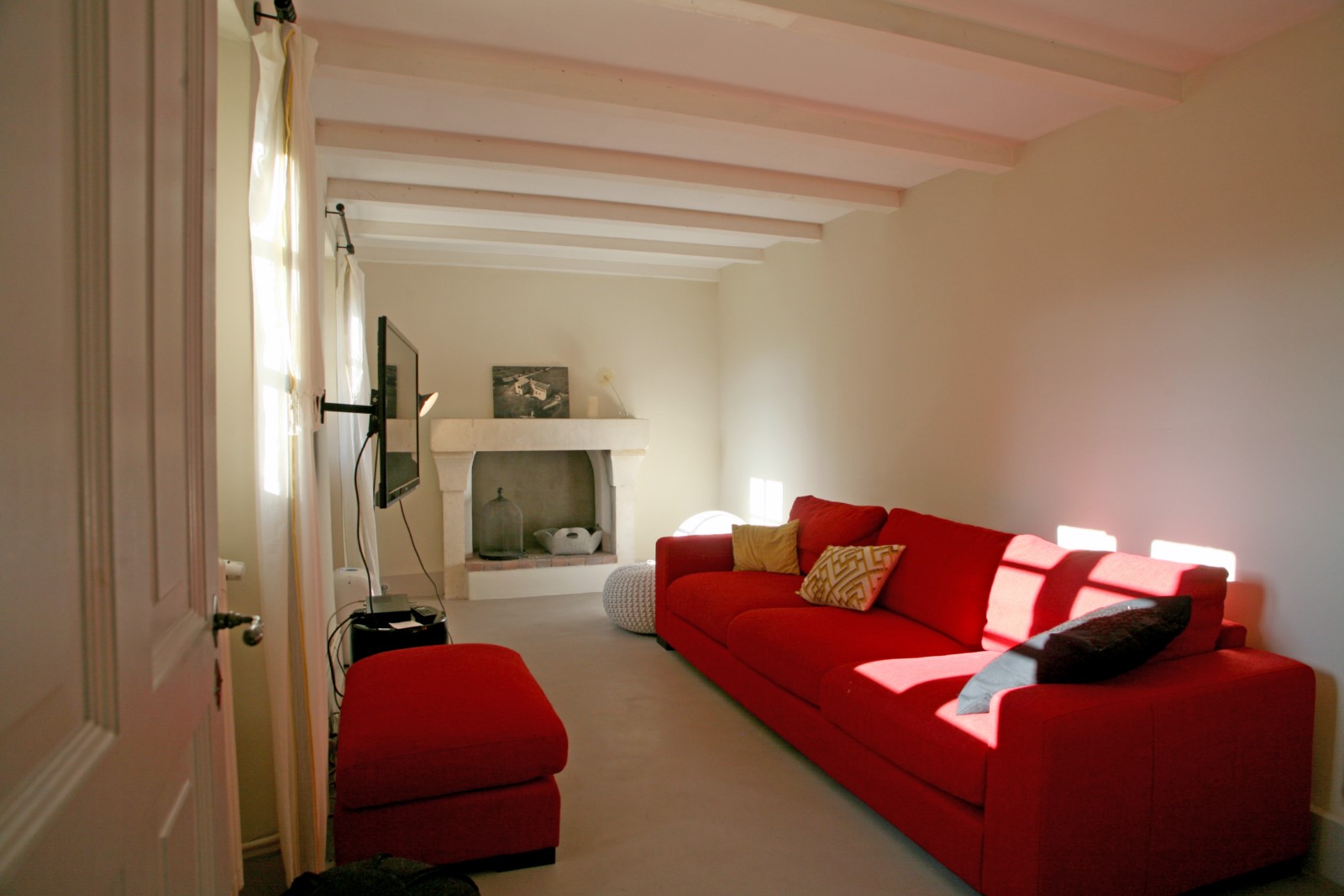 Le salon de la maison en location à Lacoste