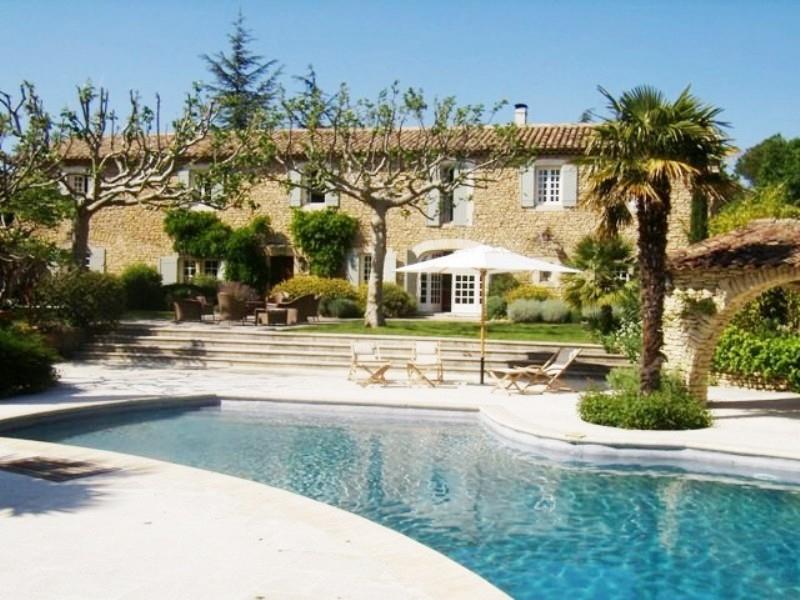 Authentique mas Provençal dans le village pittoresque de Cabrières d'Avignon