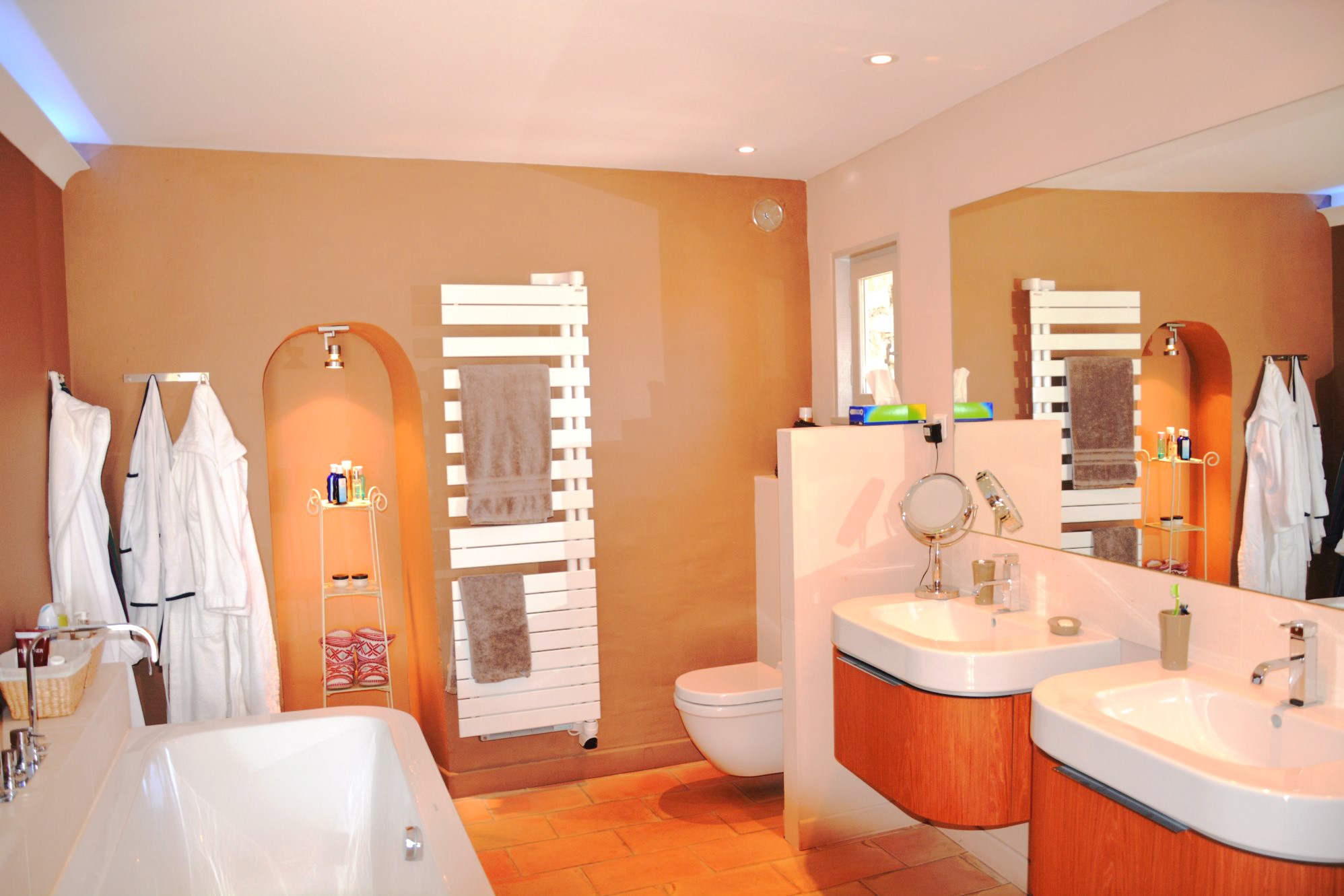 Location saisonnière en Luberon, confortable propriété,   